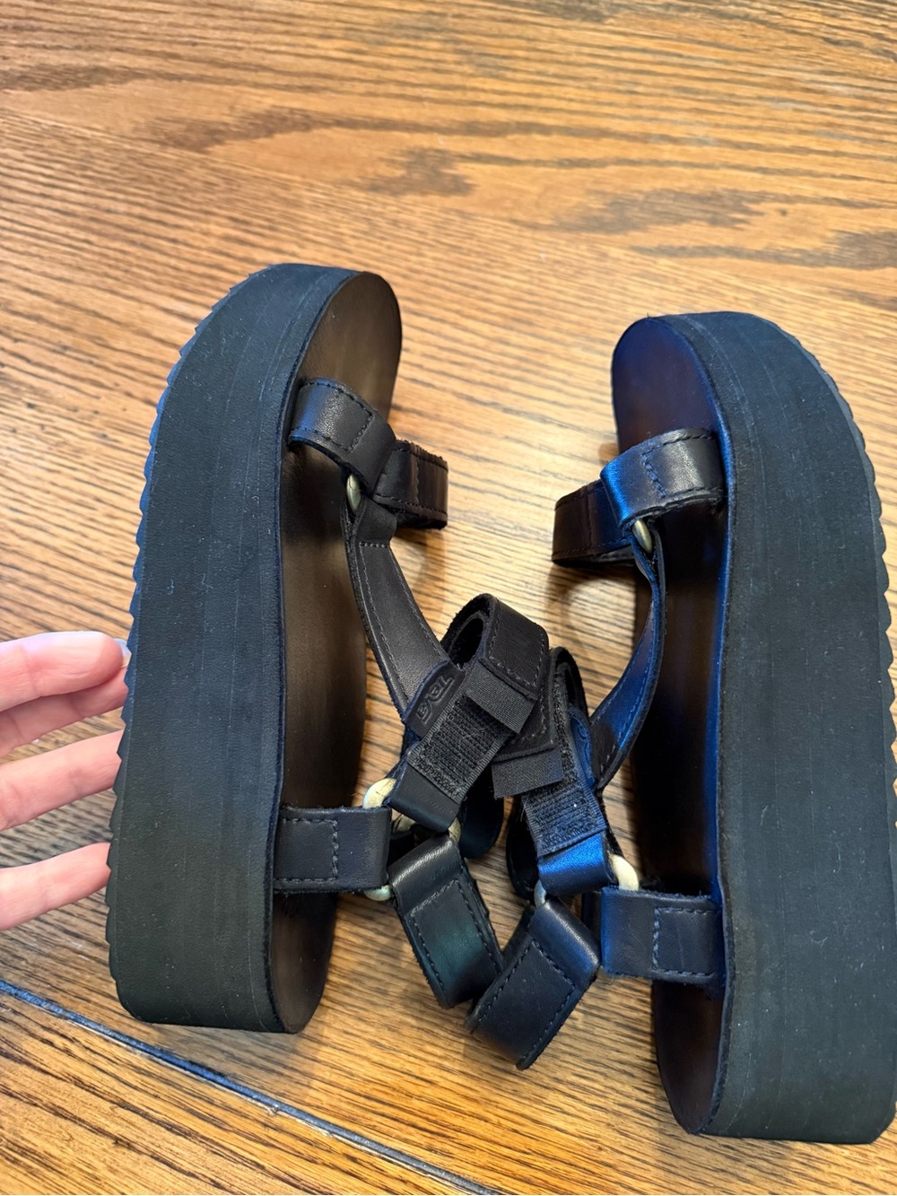 Teva platform Universal Leather Platform Sandals Black Women’s 7 1013112